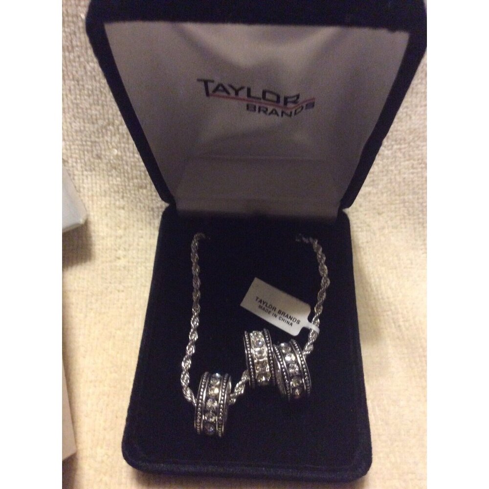 Taylor Brands Cubic Zirconia Triple Ring Clear Rhinestones Necklace  w/ Gift Box - Picture 3 of 5
